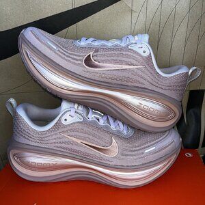 NEW Nike Vomero Plus Particle Pink Rose Gold HV8154-601 Women Size 10